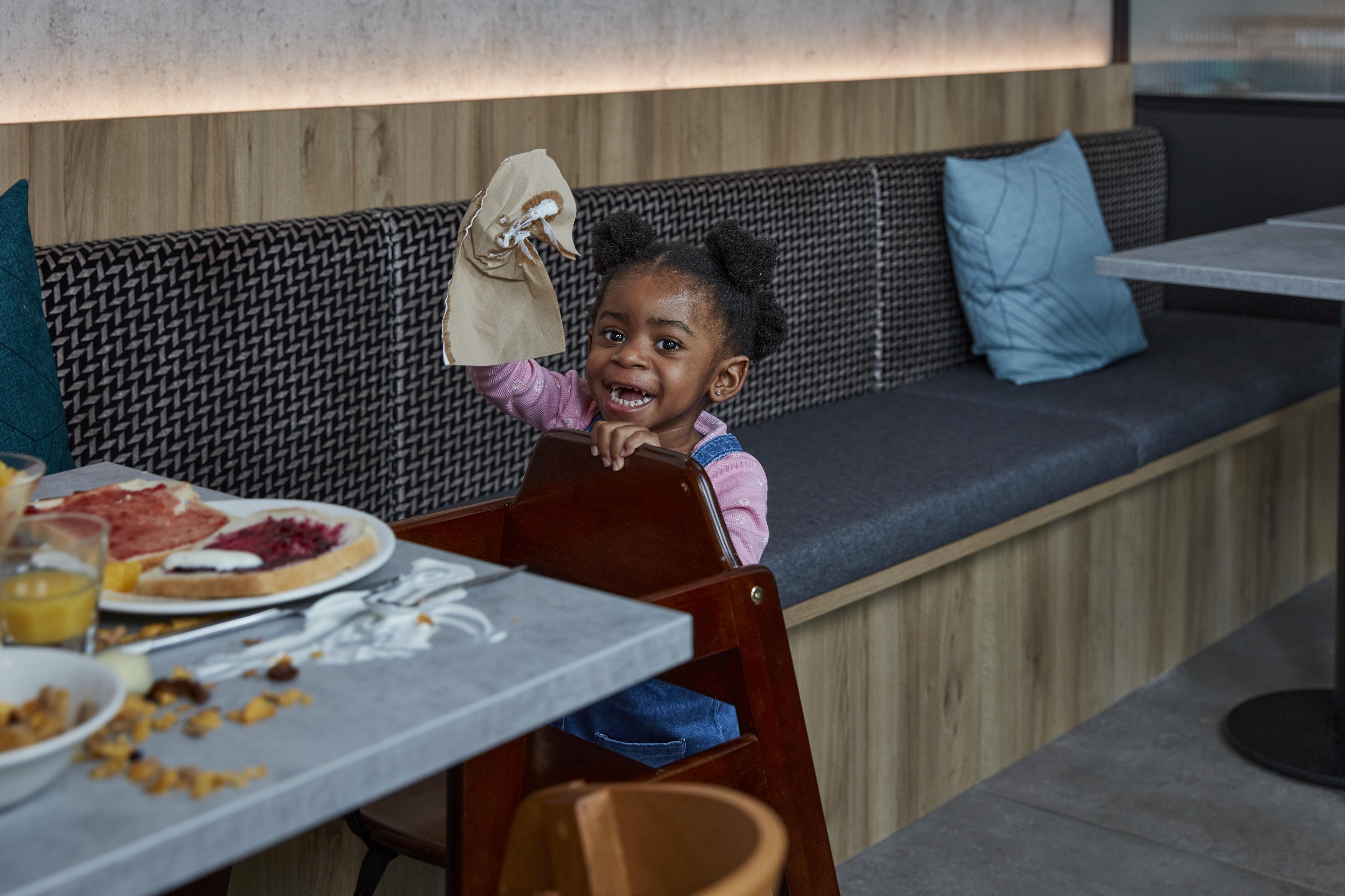 Enfant en cuisine