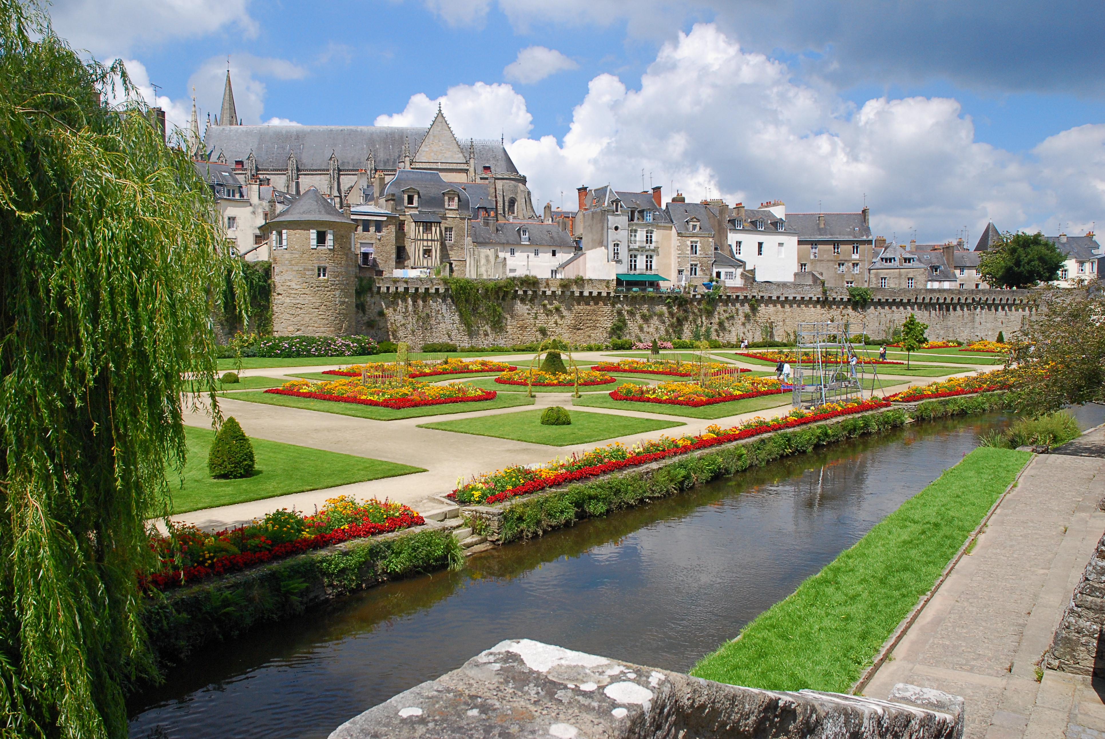 Vannes Ramparts Garden