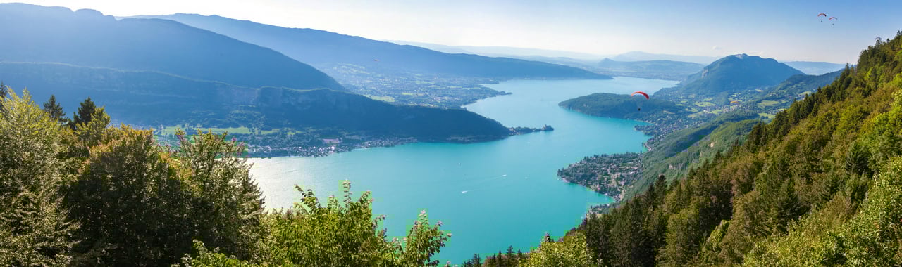 Annecy vue lac Annecy, holidays between plains and mountains