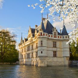 Visiter les châteaux de la Loire en louant un appart hotel à proximité