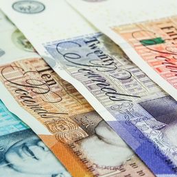 Comment et où changer ses euros en livre sterling ?