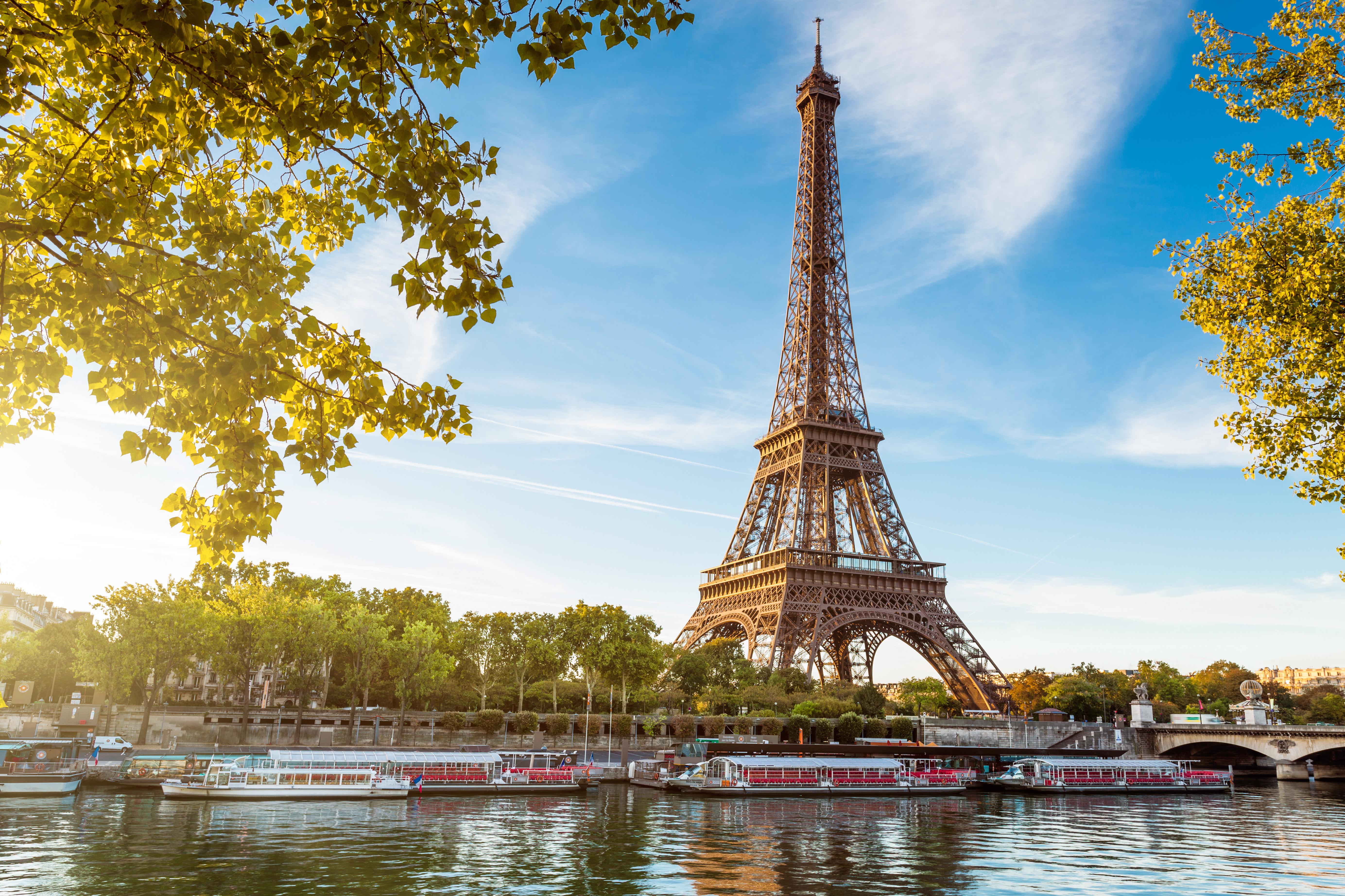 Hôtel avec vue sur la Tour Eiffel